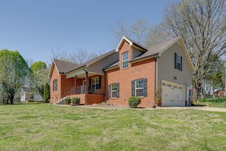 1000 Windmere Ln, Greenbrier, TN 37073
