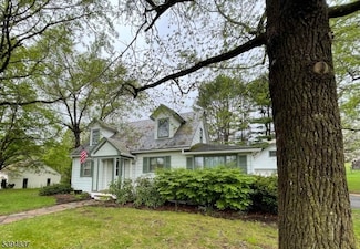 40 Cleveland Rd, Columbia, NJ 07832