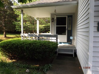 4001 Milford Landing Dr, Milford, PA 18337