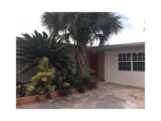 180 NE 135th St, North Miami, FL 33161