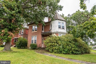 417 W Walnut St, Perkasie, PA 18944