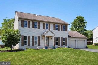 4 Rockdale Dr, Seven Valleys, PA 17360