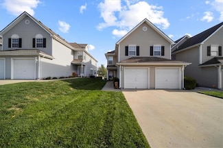 8033 N Elmwood Ave, Kansas City, MO 64119