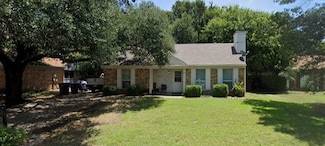 7016 Sunnybank Dr, Fort Worth, TX 76137