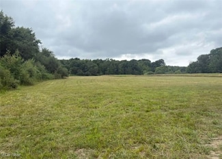 4853 Rockwell Rd, Ashtabula, OH 44004