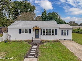 313 1st Ave, Vanceboro, NC 28586