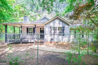 499 Pinewood Dr, Gay, GA 30218