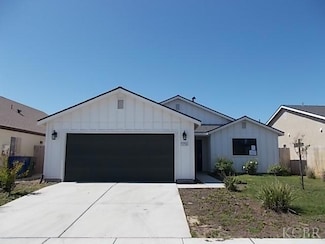 1774 S Dinky Creek Rd, Hanford, CA 93230