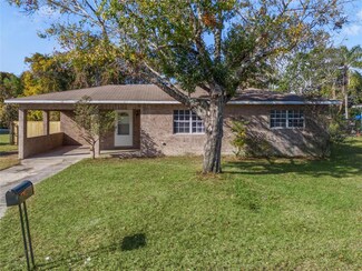 16 Columbine Trail, Debary, FL 32713