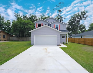 998 Floyd St, Fleming Island, FL 32003