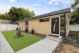 2402 Columbus St, Boise, ID 83705