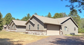 9046 Pinecone Dr Unit 3, Woodruff, WI 54568