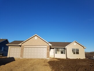 4918 Vail Dr, Caledonia, IL 61011