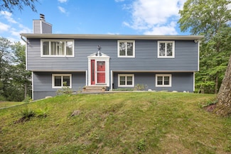 16 Mountain View Dr, Holmes, NY 12531