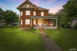 698 N 3rd St, Sainte Genevieve, MO 63670