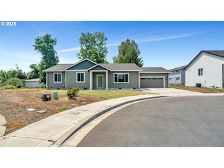 3009 Tierra Dr NE, Salem, OR 97305