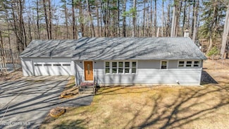 89 Snake Hill Rd, Averill Park, NY 12018