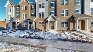 134 Yorktown Ct, Libertyville, IL 60048