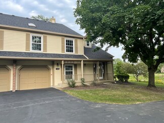 1344 Queensgreen Cir Unit 901, Naperville, IL 60563