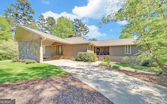 850 Long Rd, Toccoa, GA 30577