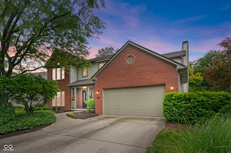 10501 Greenway Dr, Fishers, IN 46037