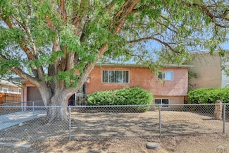 24 Chestnut Dr, Pueblo, CO 81005