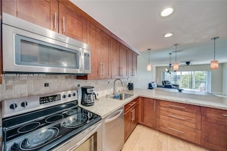 3050 N Palm Aire Dr Unit 401, Pompano Beach, FL 33069