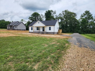 512 Pleasant Hill Rd, Lafayette, TN 37083