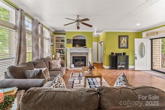 3951 Springs Rd, Conover, NC 28613