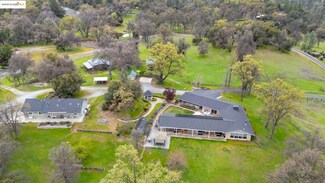 22309 Villas Ln, Sonora, CA 95370