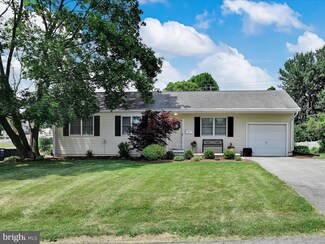 1735 E Caracas Ave, Hershey, PA 17033