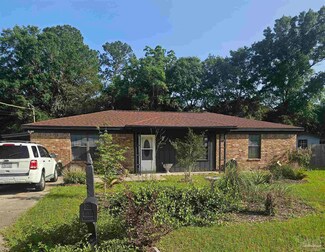 10679 Heatherwood Dr, Pensacola, FL 32506