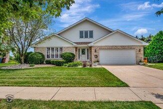 8949 Glenshire St, Tinley Park, IL 60487