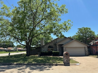 7568 Casburn Ct, Fort Worth, TX 76120