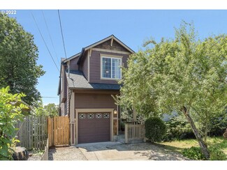 8744 NE Flanders St, Portland, OR 97220