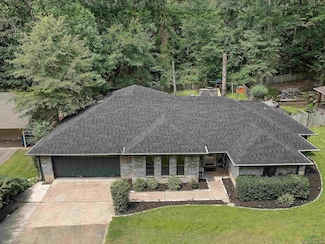 1005 Warren Dr, Marshall, TX 75672