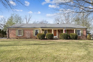 1705 Pine Hill Dr, Saint Louis, MO 63131