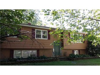463 Main Rd, Eddington, ME 04428