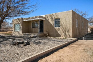 3215 de Vita Rd SW, Albuquerque, NM 87105