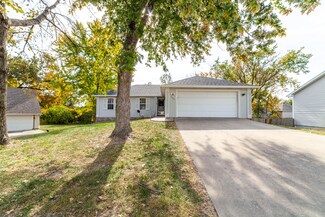 5006 Orchard Ln, Columbia, MO 65202