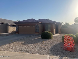 886 S Nielson St, Gilbert, AZ 85296
