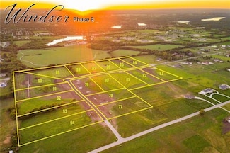 24502 E 105th St, Lee's Summit, MO 64086