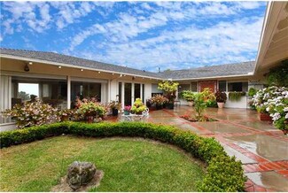 1596 Vista Claridad, La Jolla, CA 92037