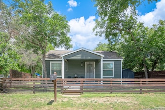1698 W Bridge St, New Braunfels, TX 78130