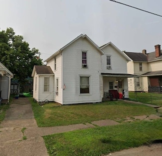 901 Chestnut St, Coshocton, OH 43812