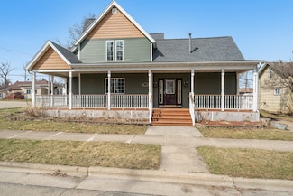 131 Madison Ave, Omro, WI 54963