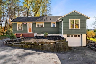 22 Sand Hill Rd, Salem, NH 03079
