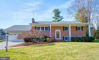 1730 Creek Crossing Rd, Vienna, VA 22182