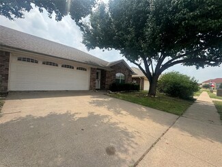 1008 Teresa Ct, Granbury, TX 76048