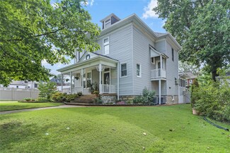 419 Elm St, Washington, MO 63090